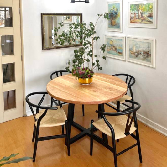 Juego Comedor Redondo Lenga 4P + 4 Sillas Wishbone