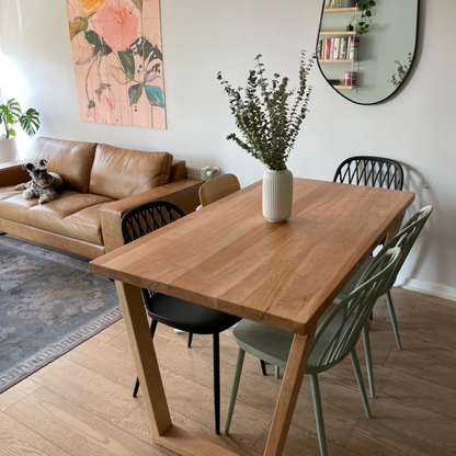Mesa de Comedor Rectangular Trapecio Invertido en Madera Nativa (4 a 10 personas)