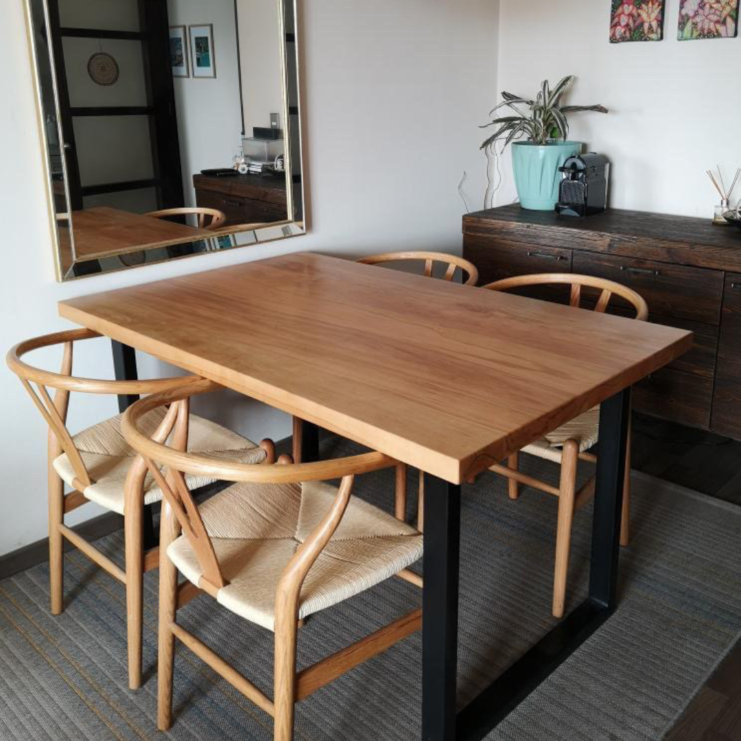 [Cyber Oferta] Mesa de Comedor Rectangular Corchete en Madera Nativa y Fierro (4 a 10 personas)