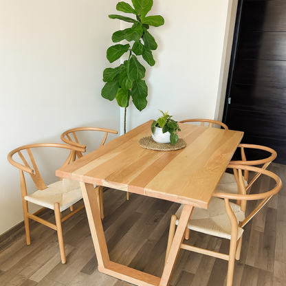 Mesa de Comedor Rectangular Trapecio Invertido en Madera Nativa (4 a 10 personas)